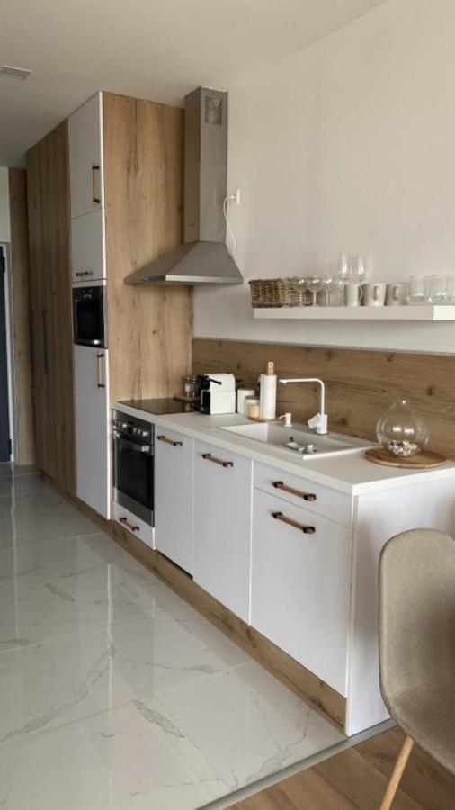 Lakeview Apartman Alsoors Ngoại thất bức ảnh